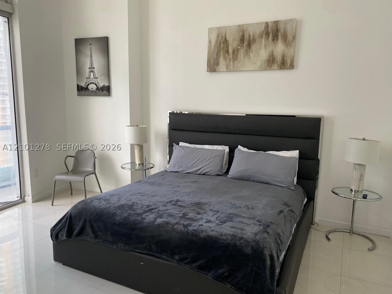 485 Brickell Ave #2806, Miami FL 33131