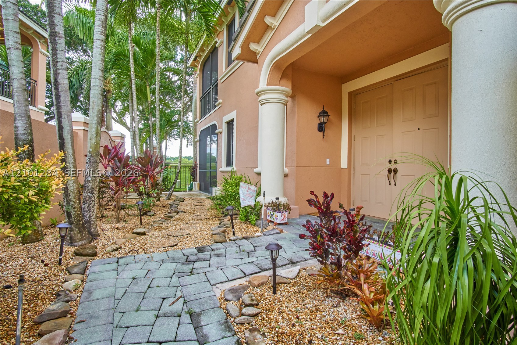2707 Center Ct Dr #1-15, Weston FL 33332
