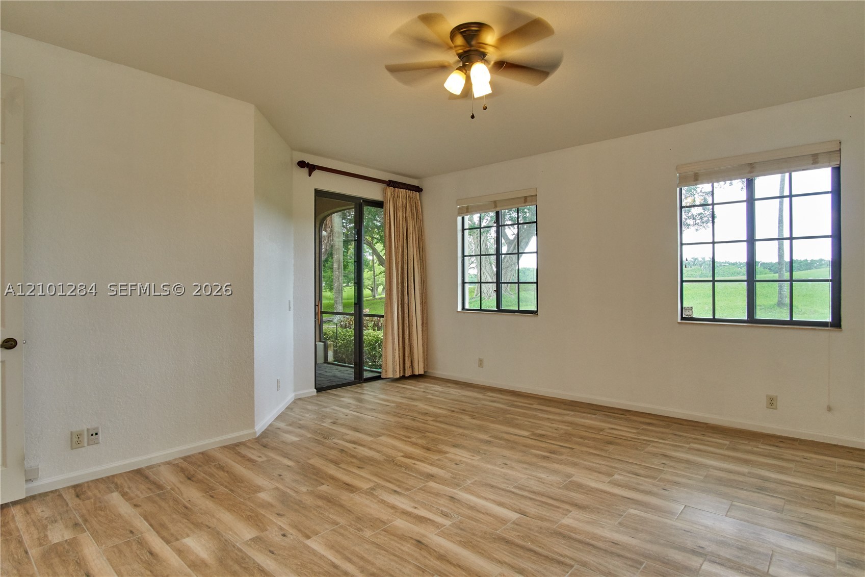 2707 Center Ct Dr #1-15, Weston FL 33332