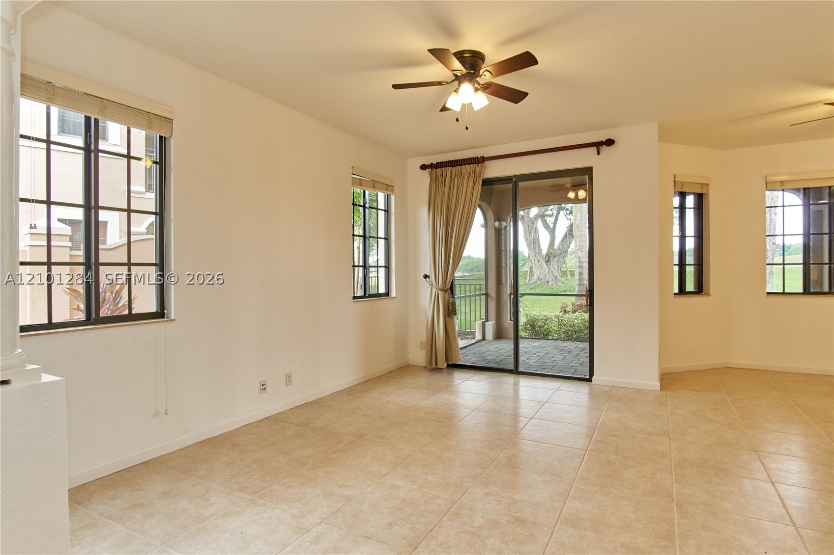 2707 Center Ct Dr #1-15, Weston FL 33332