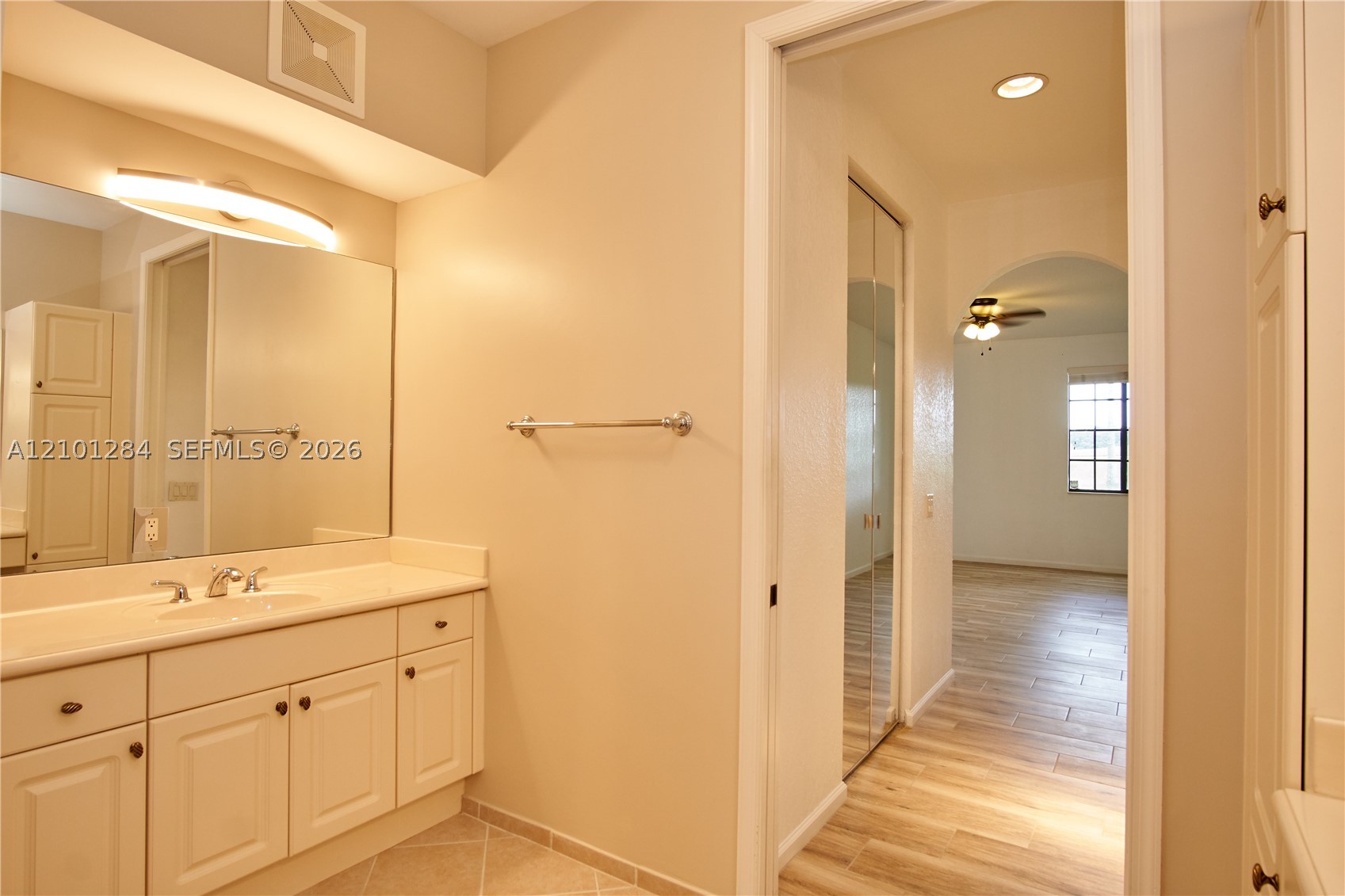 2707 Center Ct Dr #1-15, Weston FL 33332