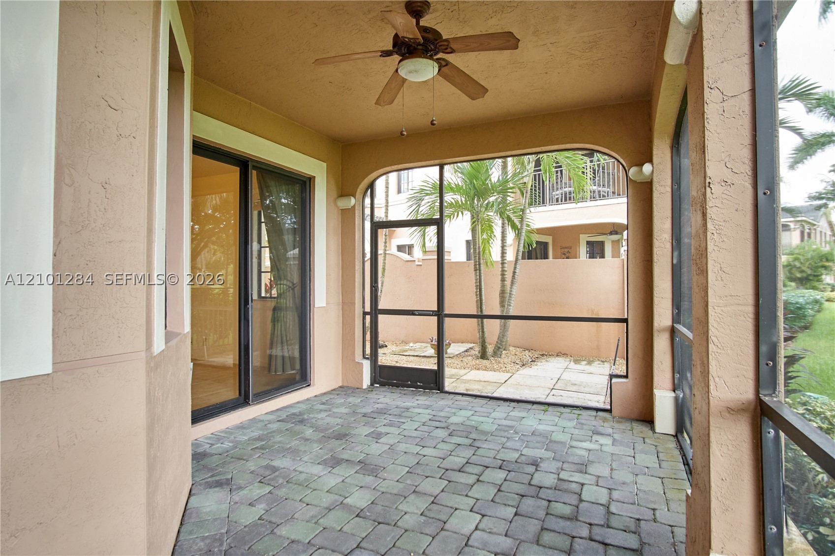 2707 Center Ct Dr #1-15, Weston FL 33332