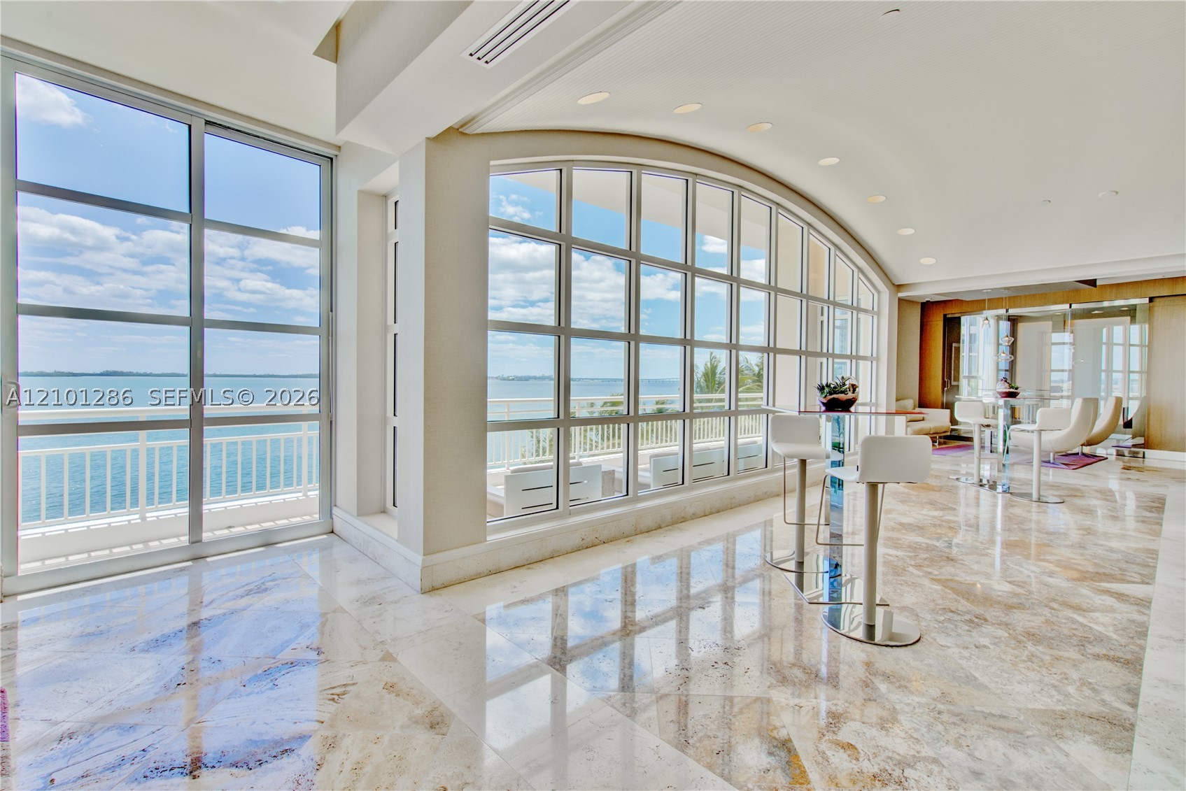 808 Brickell Key Dr #1106, Miami FL 33131