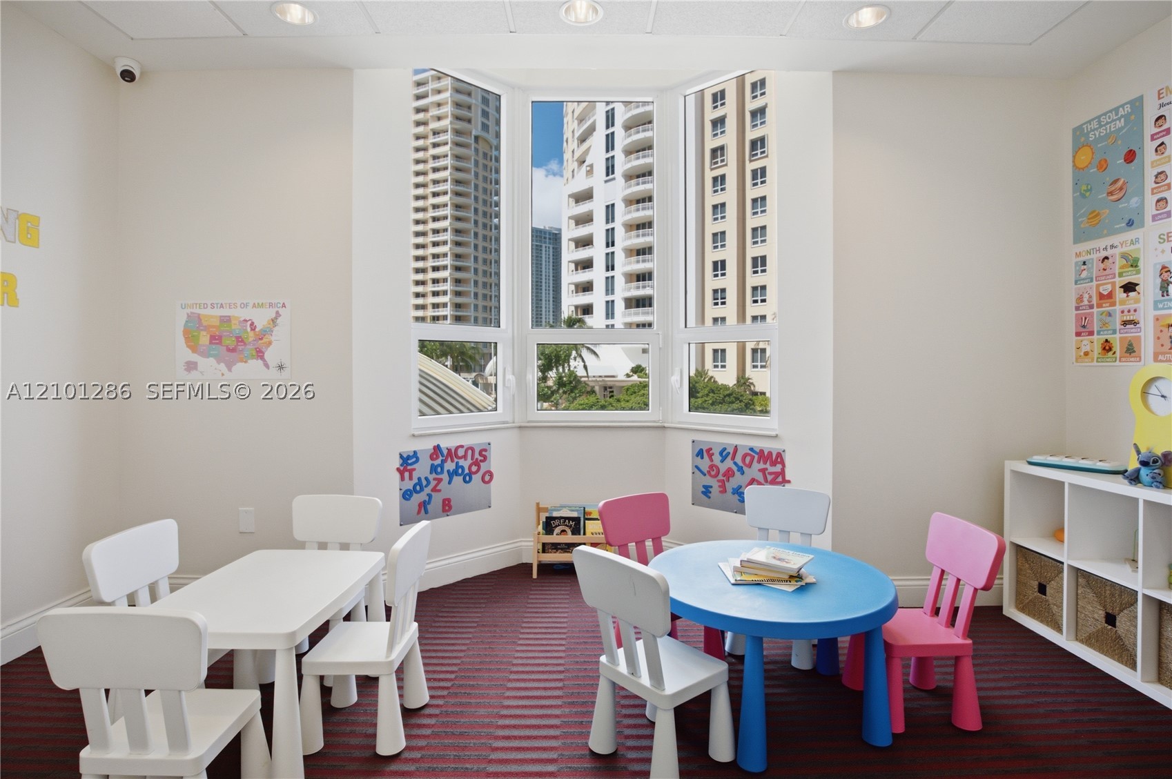 808 Brickell Key Dr #1106, Miami FL 33131