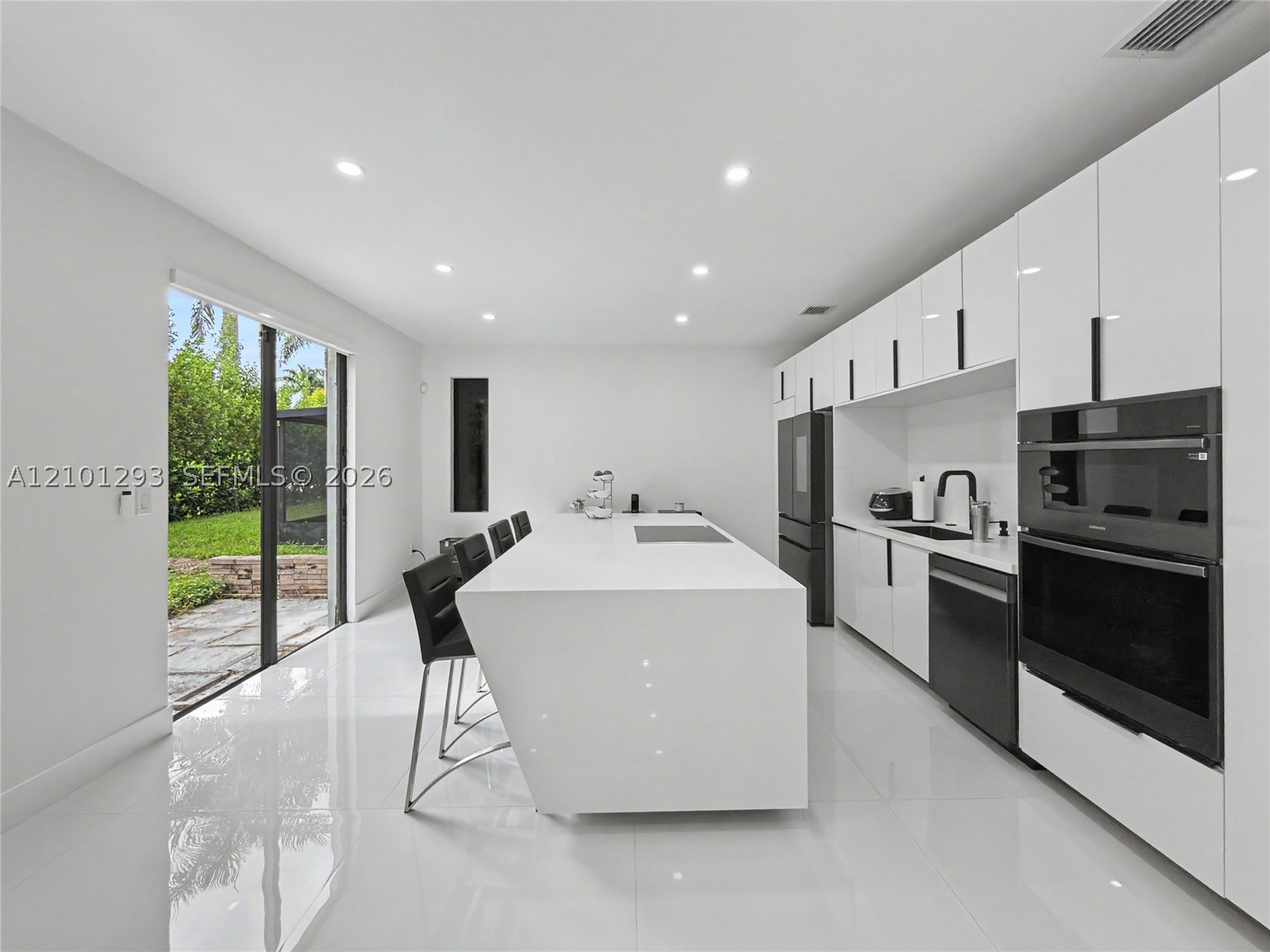 589 SE 35th Ter, Homestead FL 33033