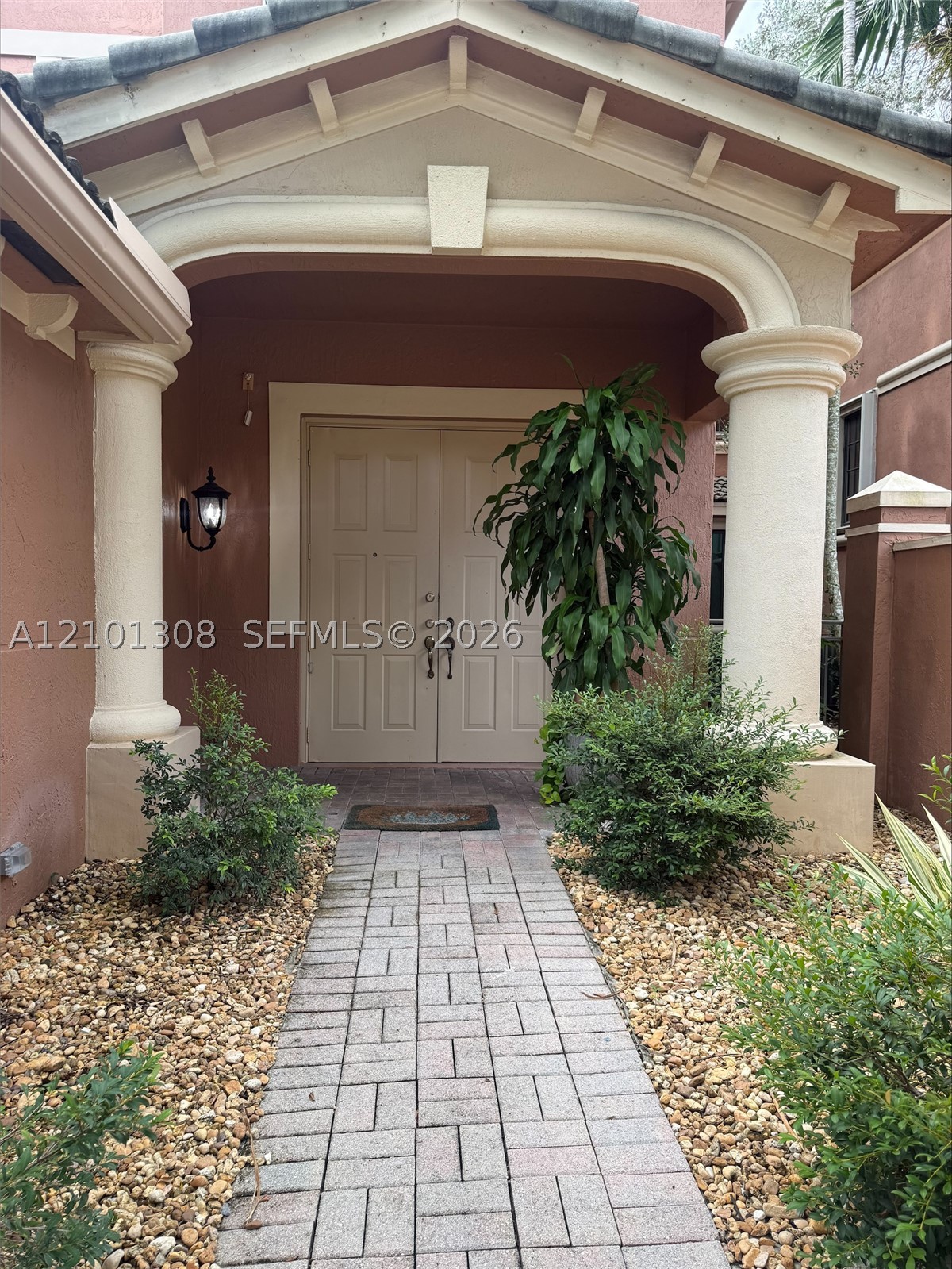 2835 Kinsington Cir #15-3, Weston FL 33332