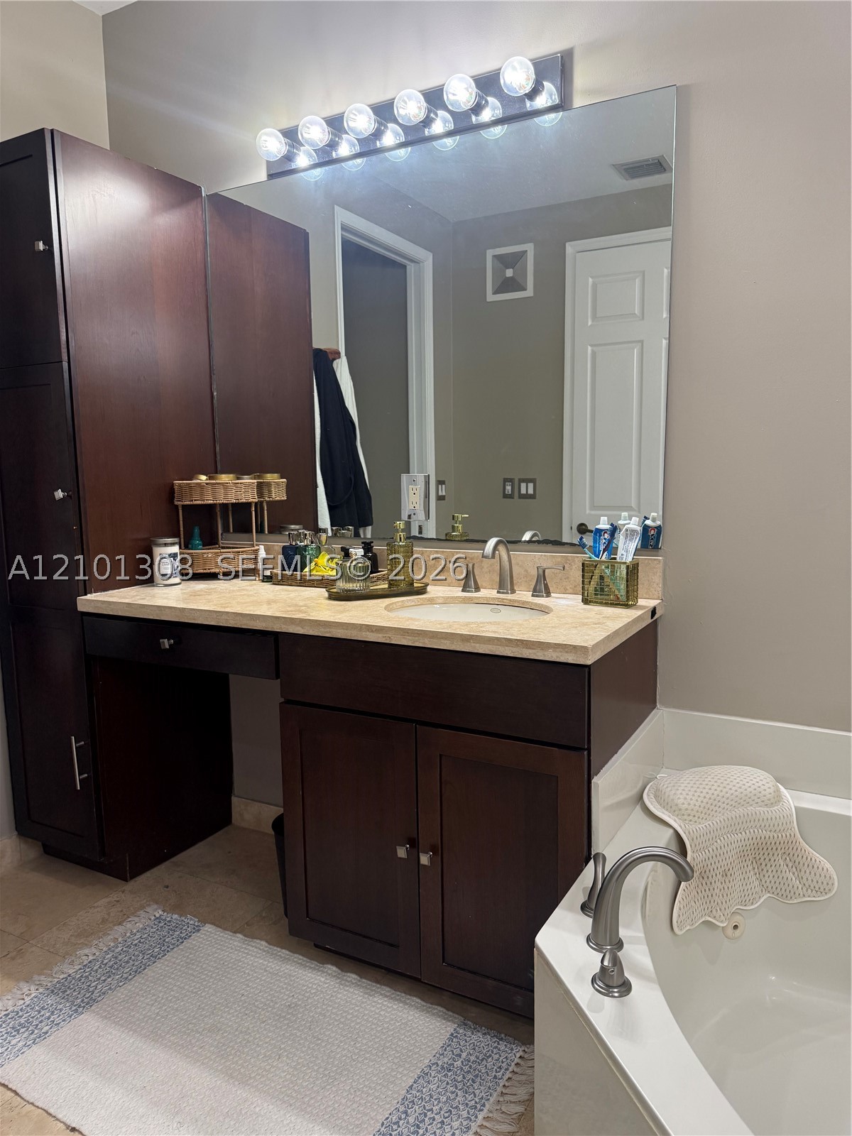 2835 Kinsington Cir #15-3, Weston FL 33332
