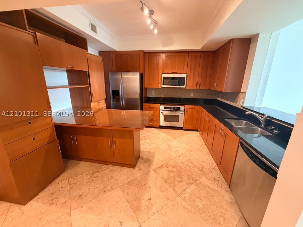3340 NE 190th St #308, Aventura FL 33180