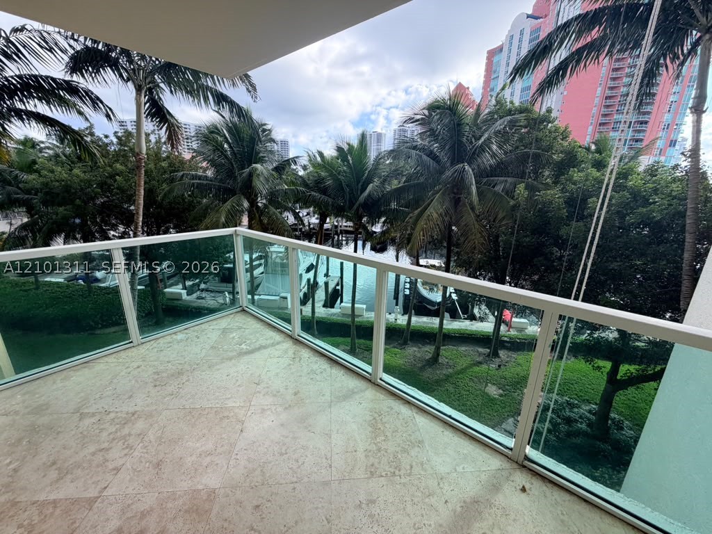 3340 NE 190th St #308, Aventura FL 33180