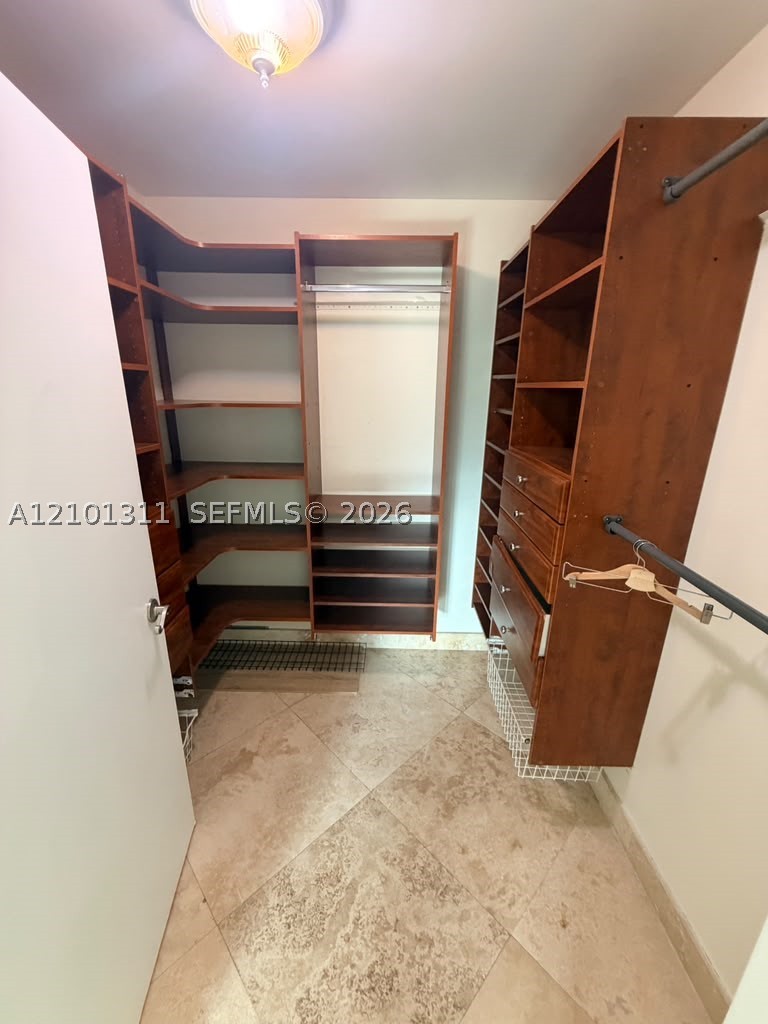 3340 NE 190th St #308, Aventura FL 33180