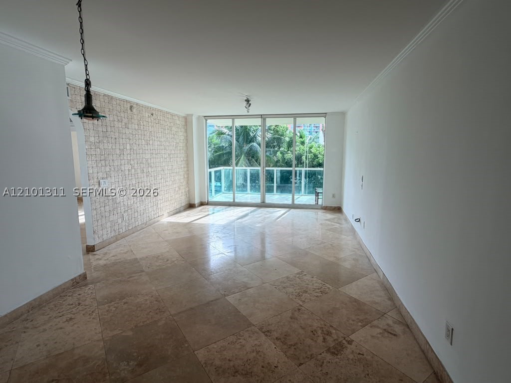 3340 NE 190th St #308, Aventura FL 33180