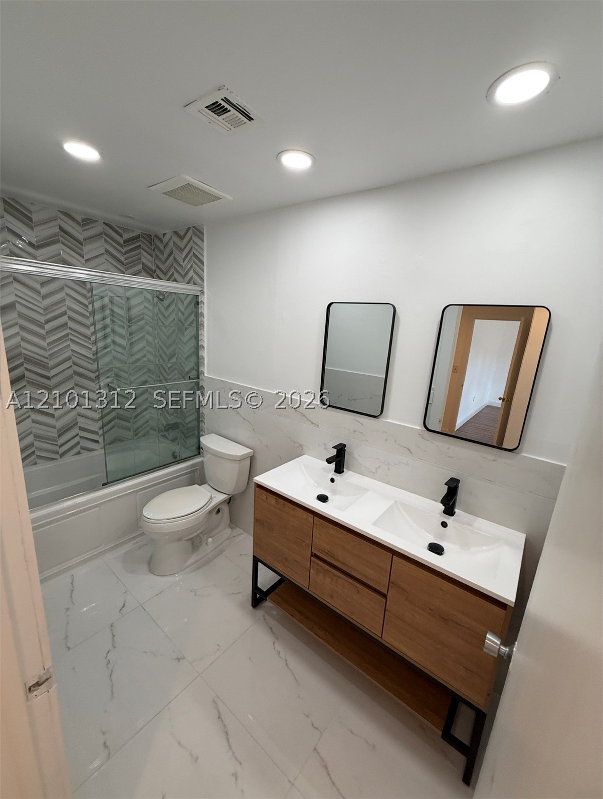 1725 Tigertail Ave, Miami FL 33133