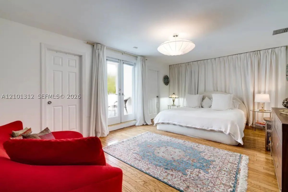 1725 Tigertail Ave, Miami FL 33133
