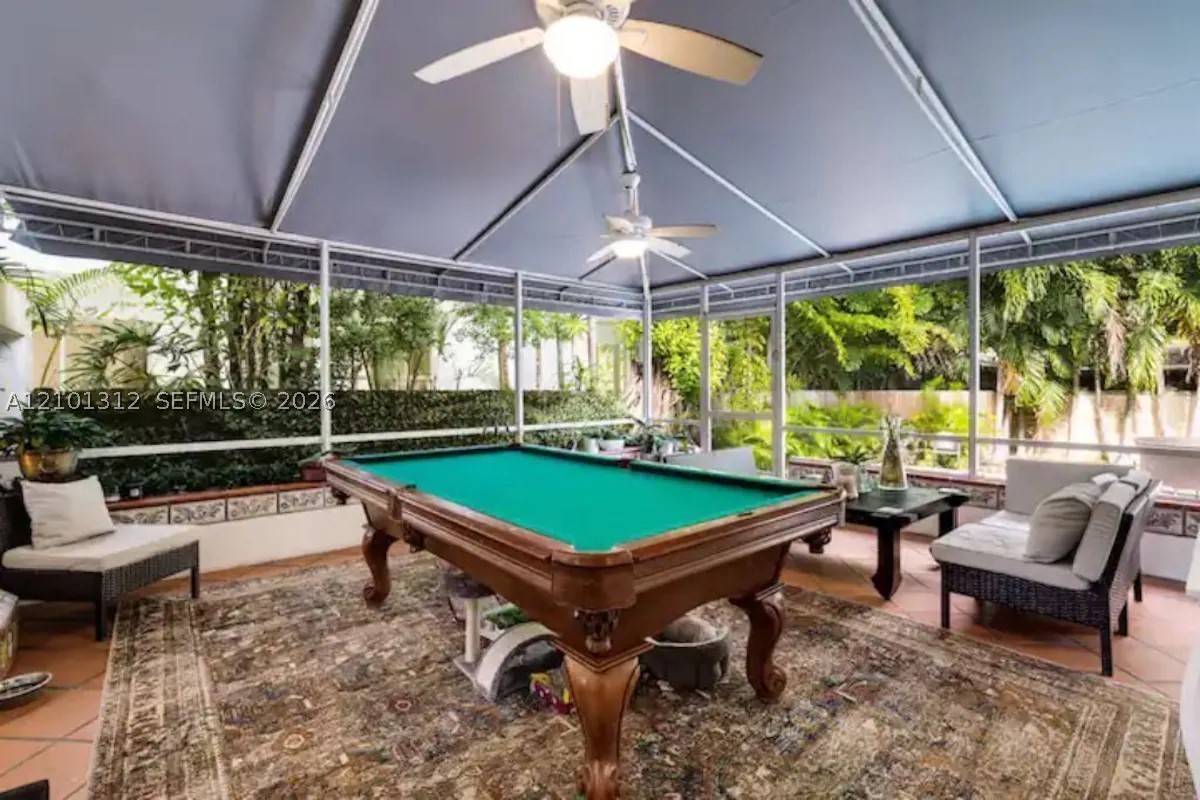1725 Tigertail Ave, Miami FL 33133