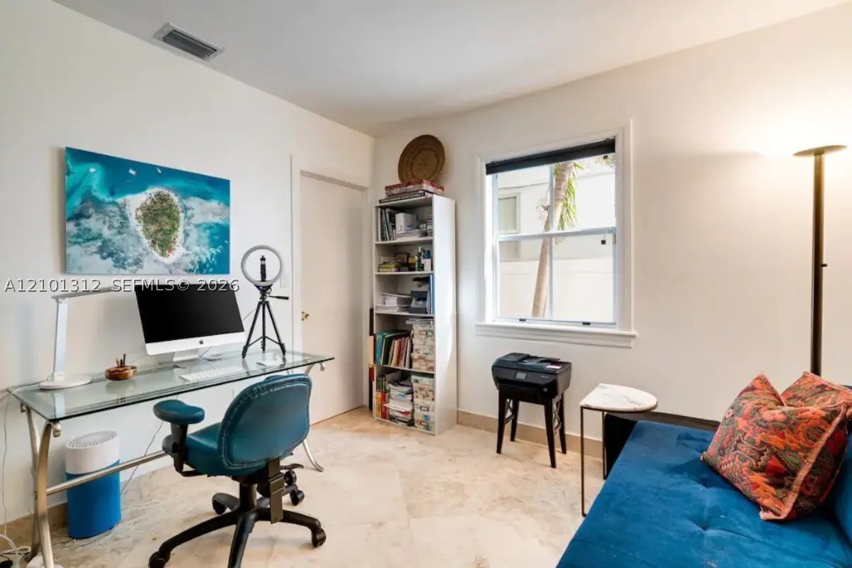 1725 Tigertail Ave, Miami FL 33133