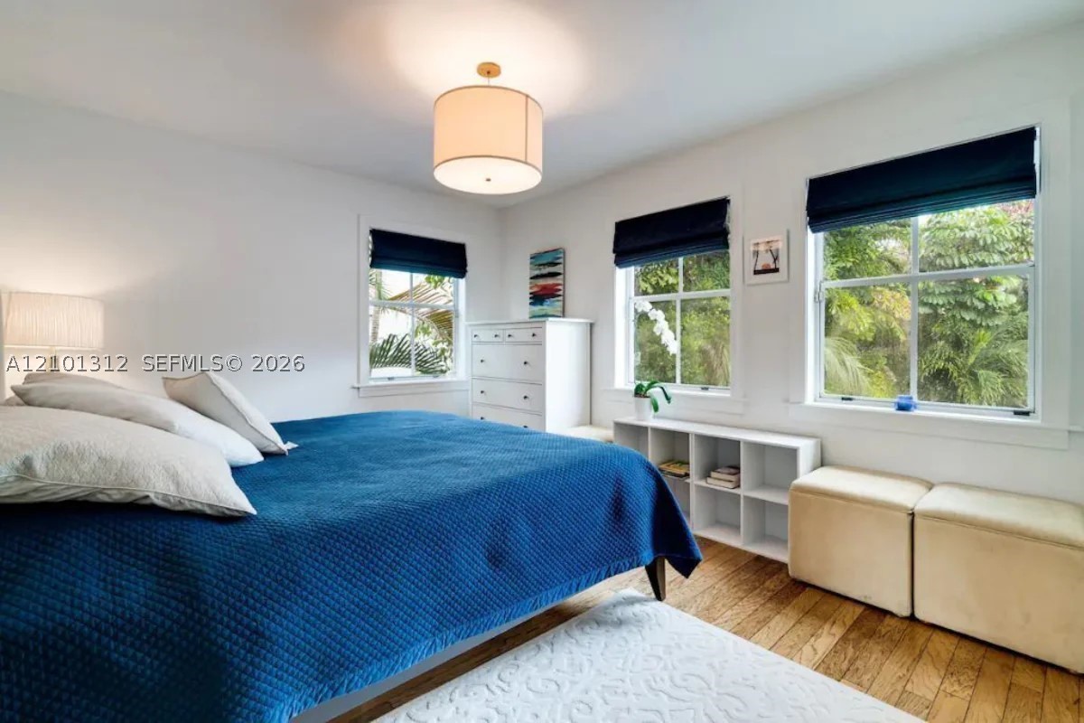 1725 Tigertail Ave, Miami FL 33133