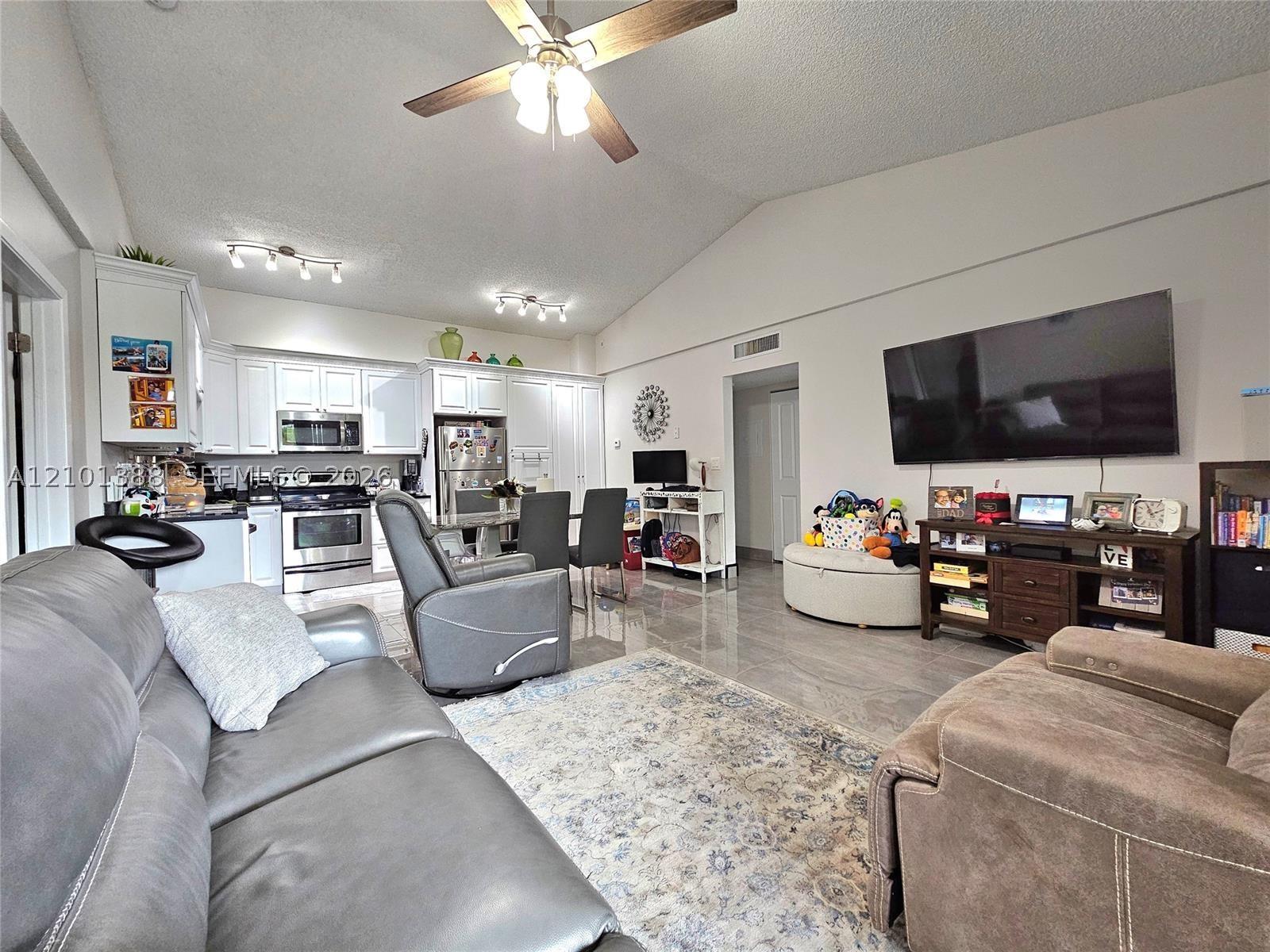 841 Lyons Rd #24205, Coconut Creek FL 33063