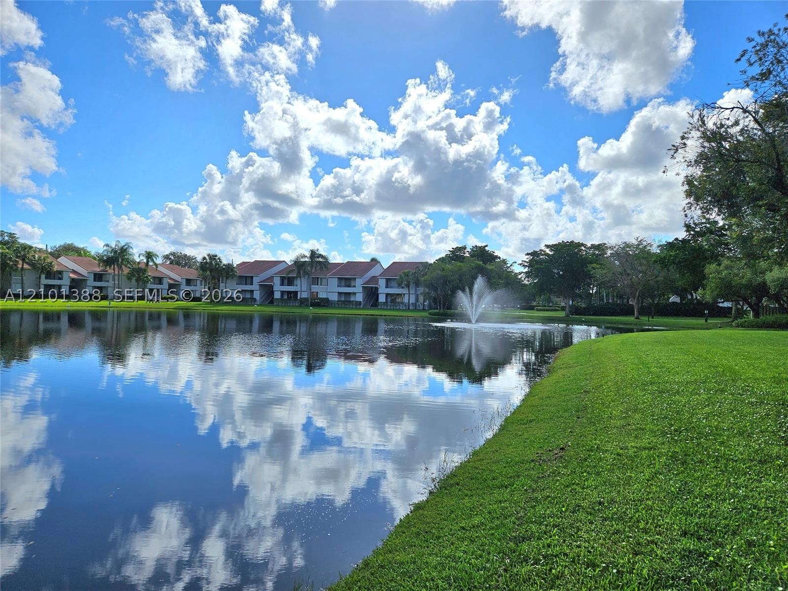 841 Lyons Rd #24205, Coconut Creek FL 33063