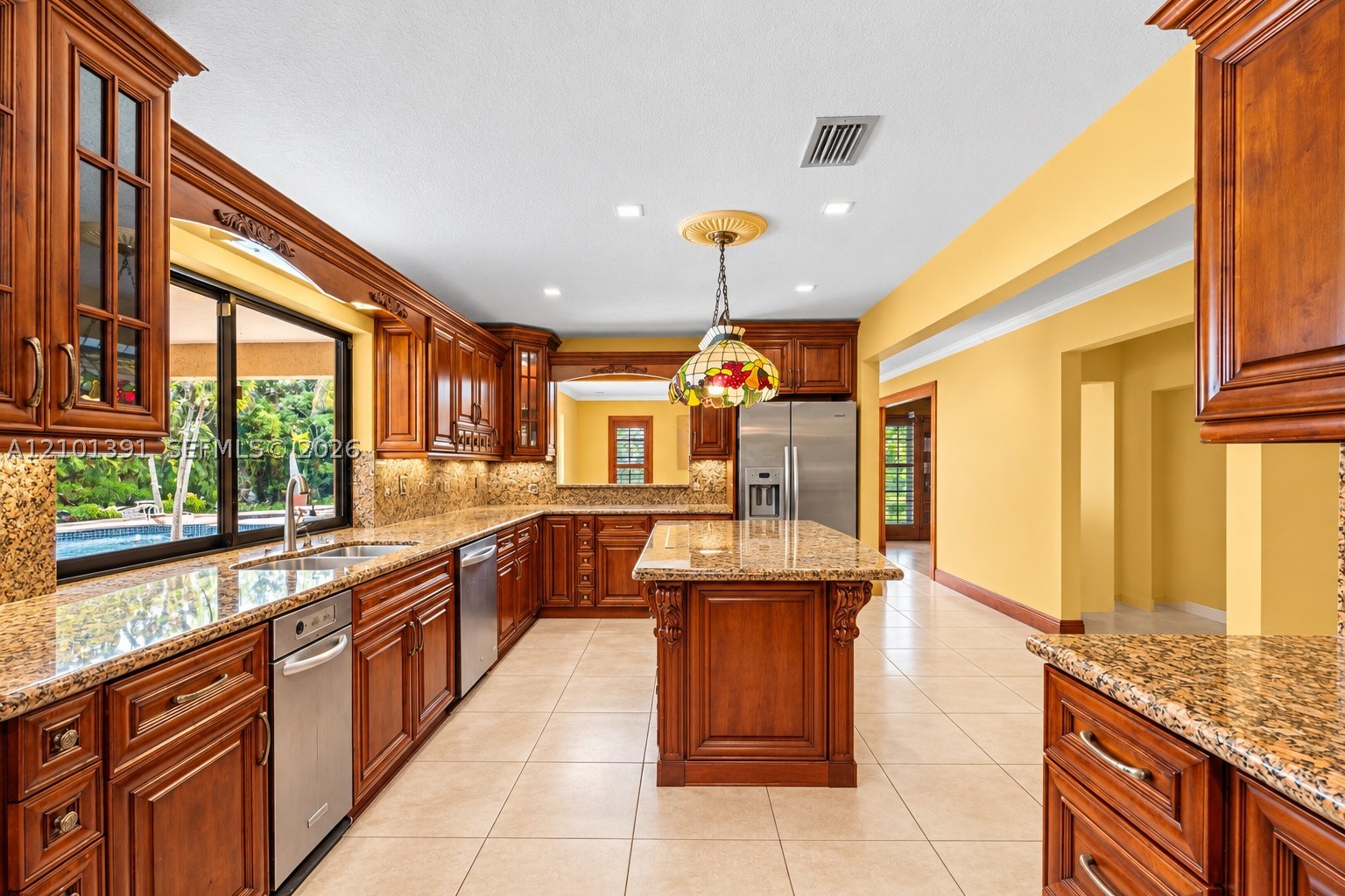 10010 NW 135th St, Hialeah Gardens FL 33018