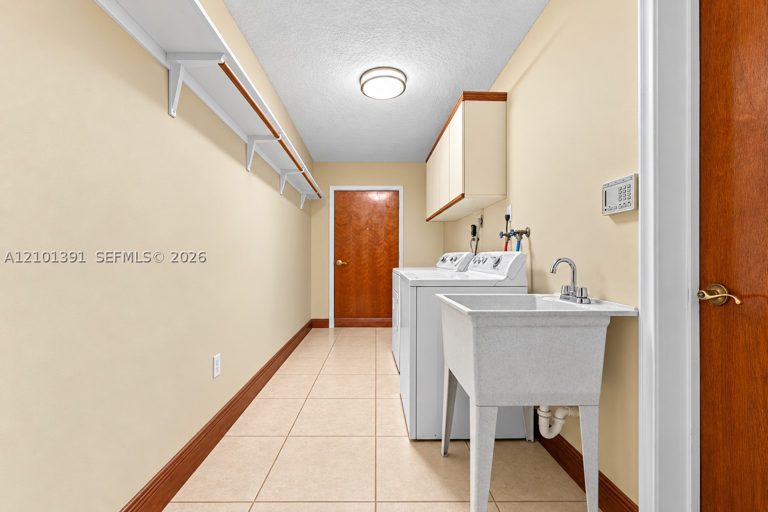 10010 NW 135th St, Hialeah Gardens FL 33018
