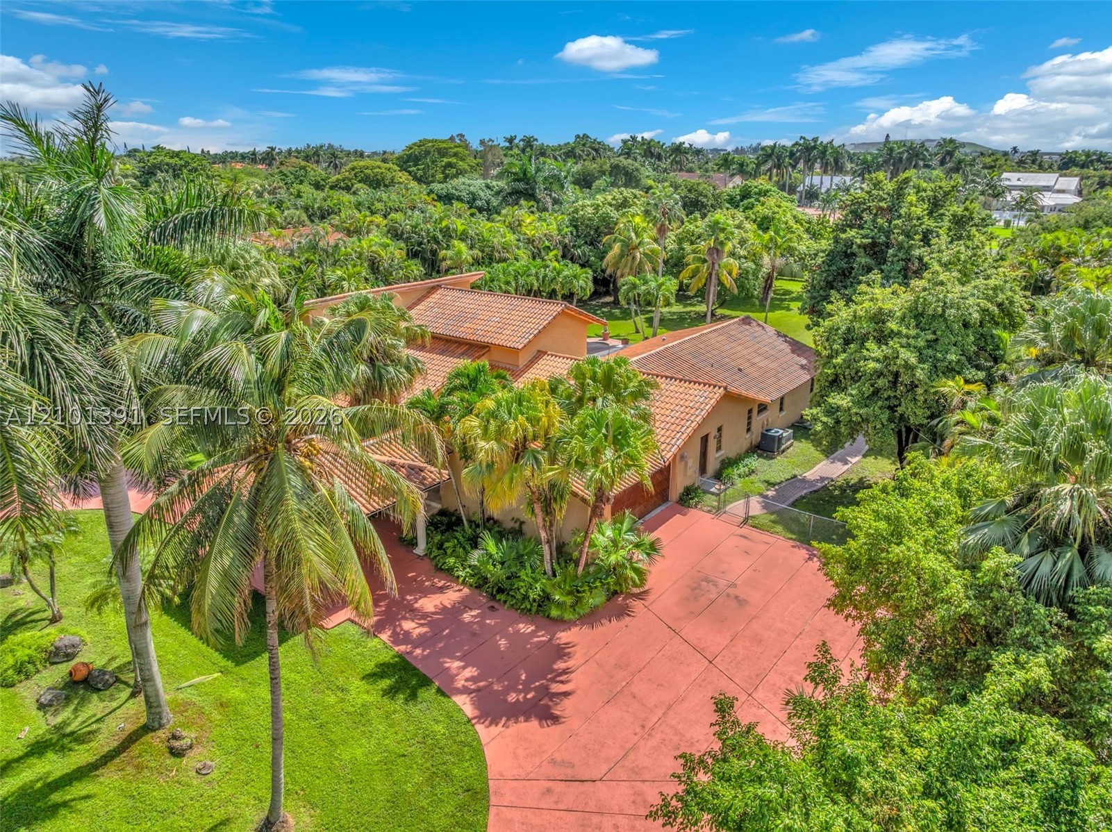 10010 NW 135th St, Hialeah Gardens FL 33018
