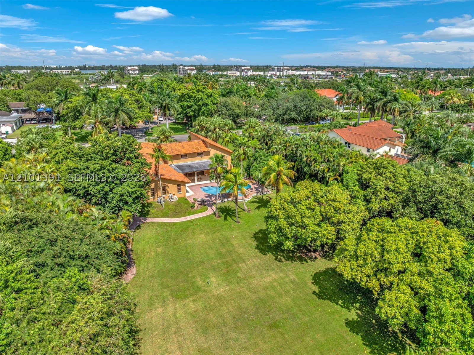10010 NW 135th St, Hialeah Gardens FL 33018