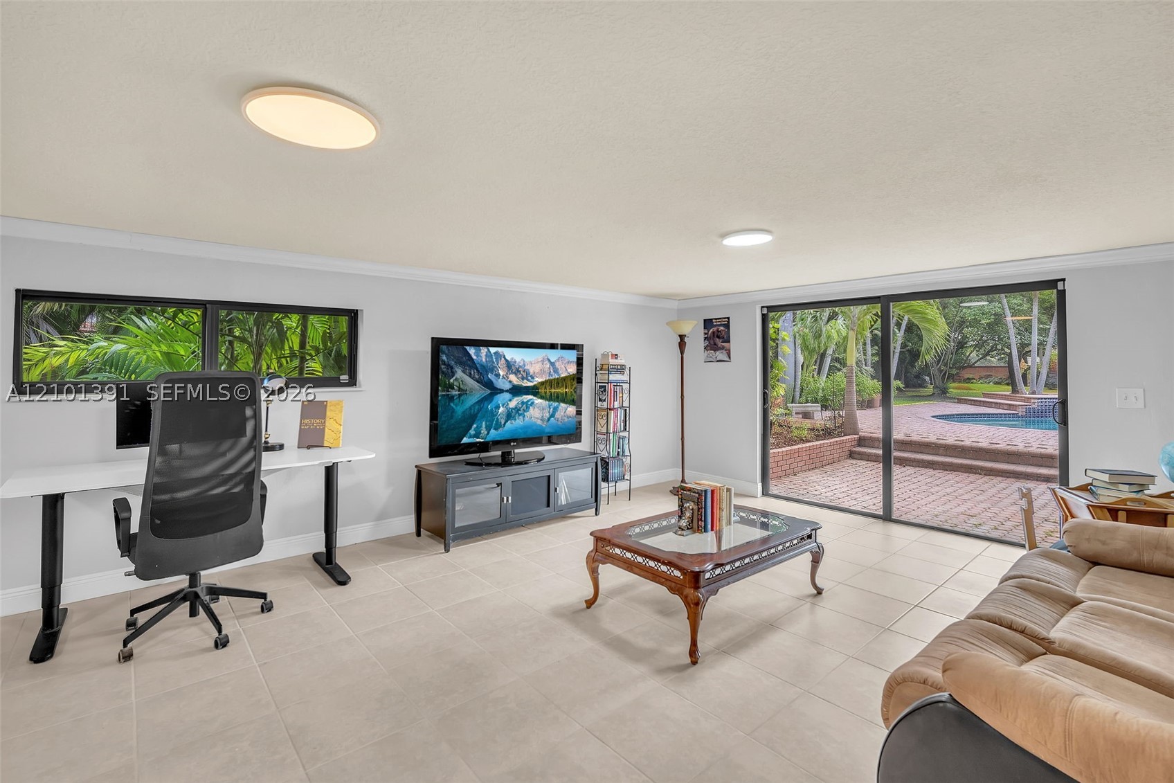 10010 NW 135th St, Hialeah Gardens FL 33018