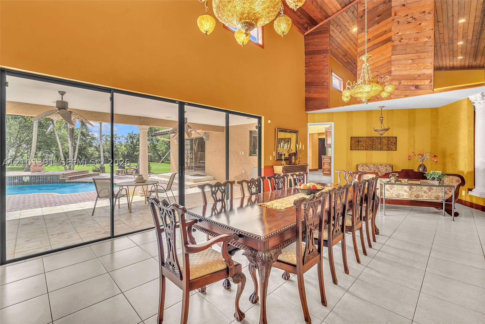 10010 NW 135th St, Hialeah Gardens FL 33018