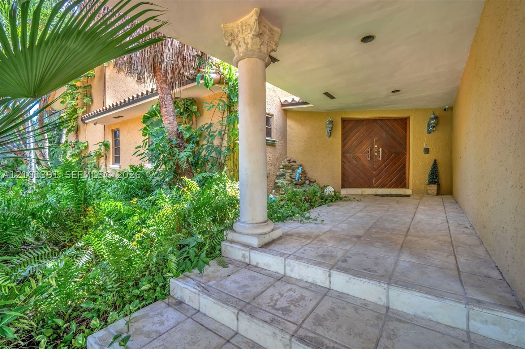 10010 NW 135th St, Hialeah Gardens FL 33018