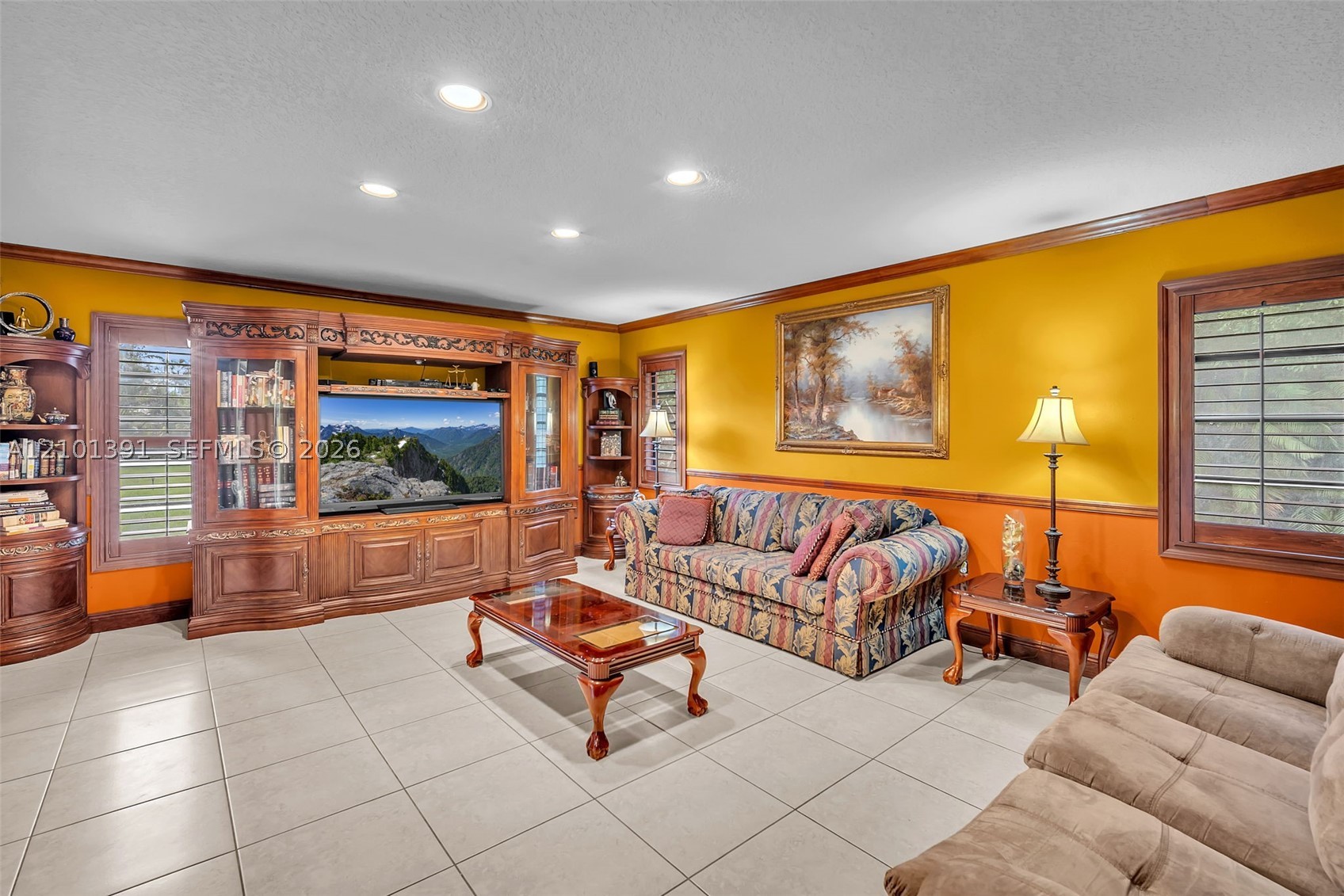 10010 NW 135th St, Hialeah Gardens FL 33018