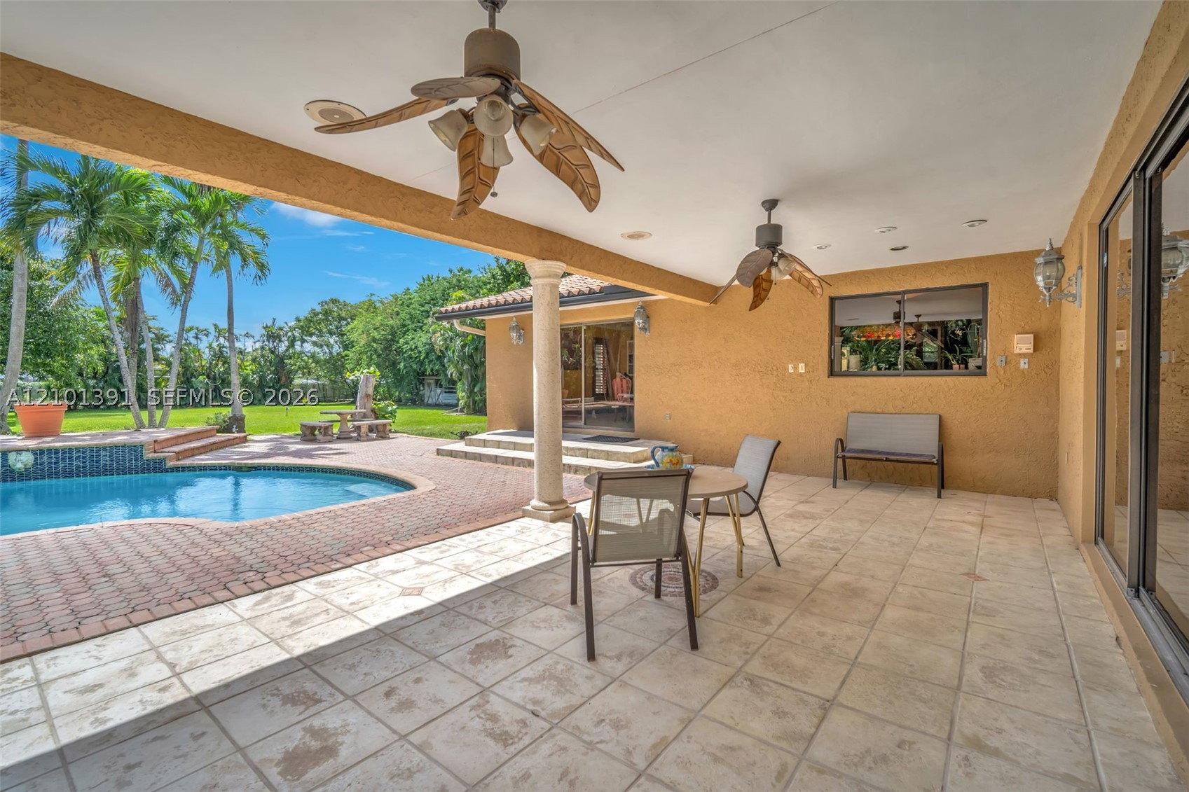10010 NW 135th St, Hialeah Gardens FL 33018
