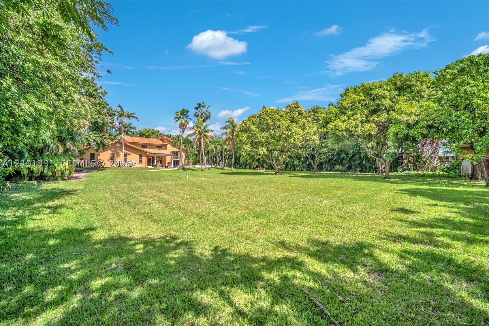 10010 NW 135th St, Hialeah Gardens FL 33018