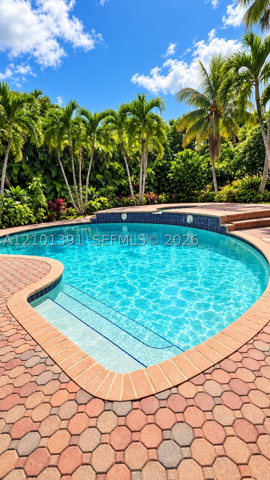 10010 NW 135th St, Hialeah Gardens FL 33018