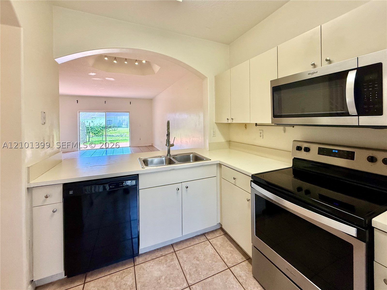 15800 SW 92nd Ave #12B, Palmetto Bay FL 33157