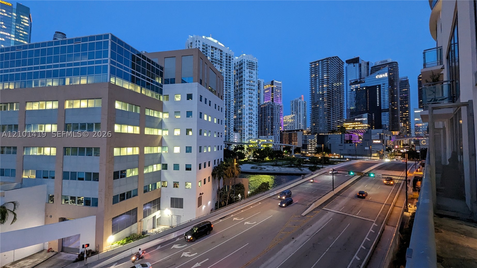 350 S Miami Ave #701, Miami FL 33130