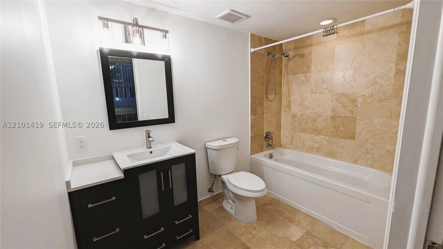 350 S Miami Ave #701, Miami FL 33130