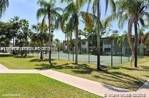 8267 SW 128th St #207, Pinecrest FL 33156