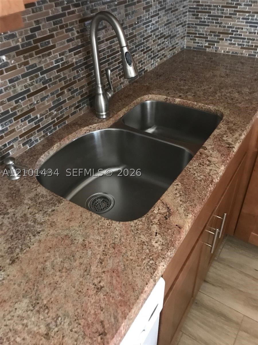 8267 SW 128th St #207, Pinecrest FL 33156