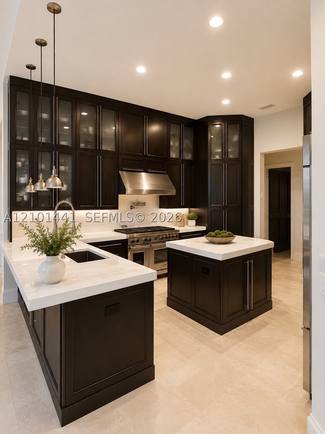 560 Coconut Palm Ter, Plantation FL 33324