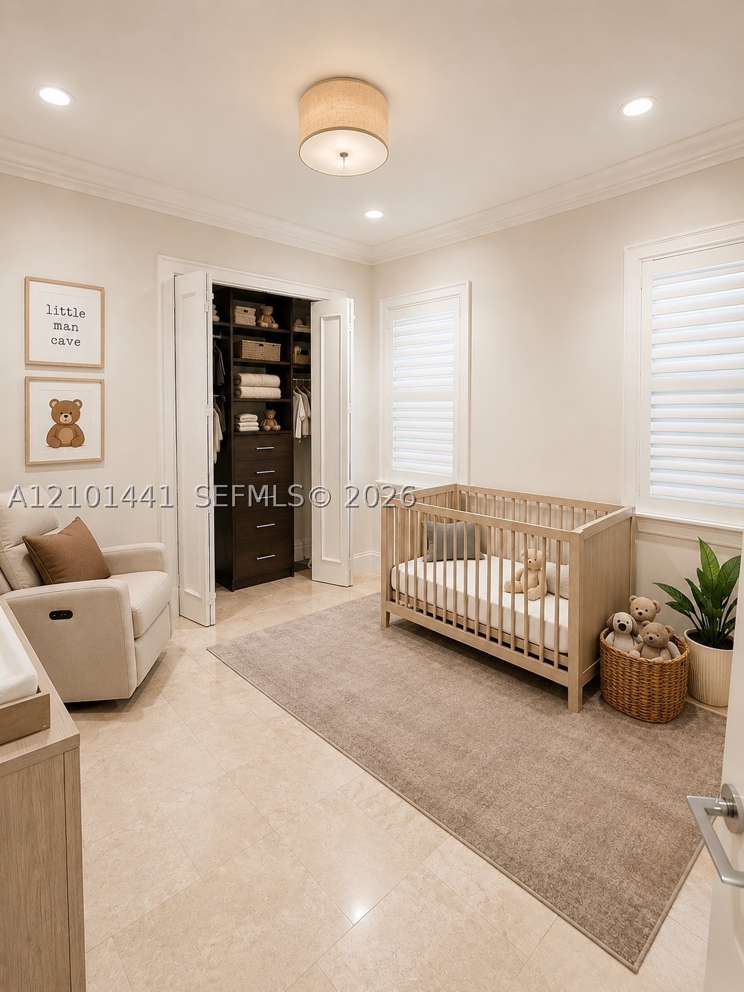 560 Coconut Palm Ter, Plantation FL 33324