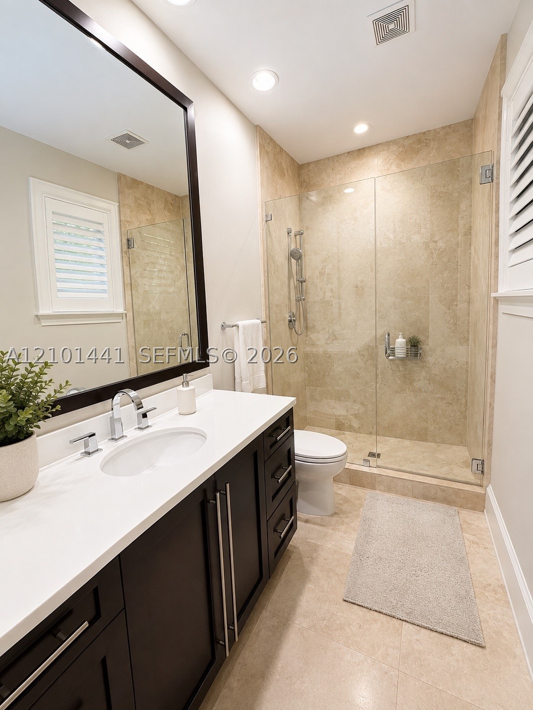 560 Coconut Palm Ter, Plantation FL 33324