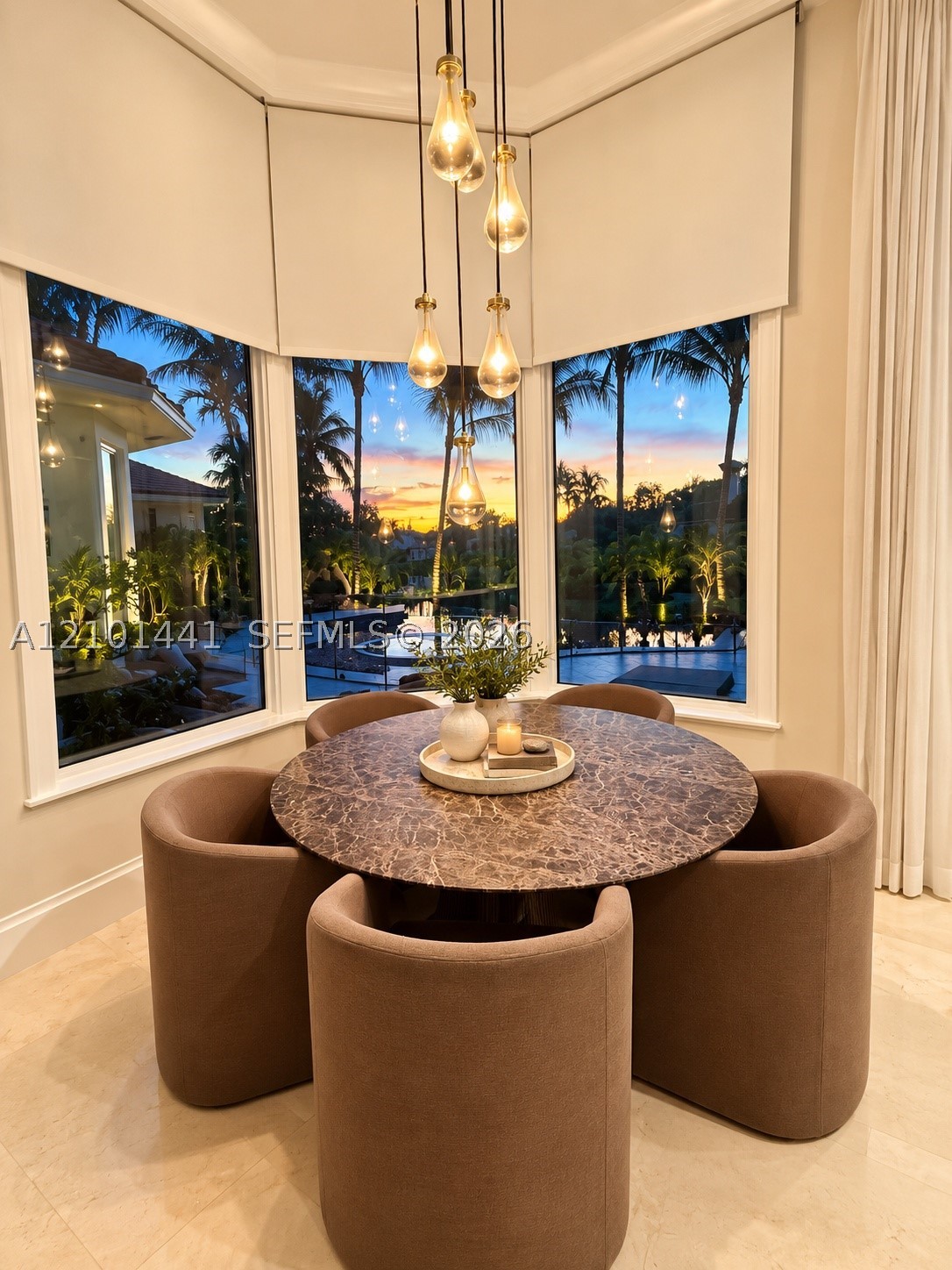 560 Coconut Palm Ter, Plantation FL 33324