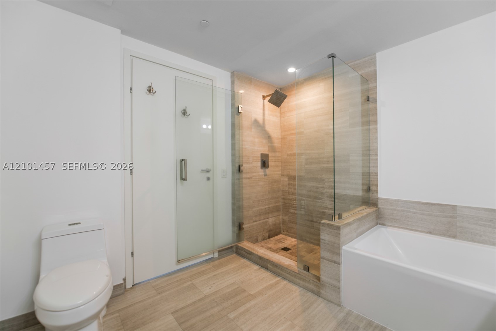 1300 Brickell Bay Dr #1203, Miami FL 33131
