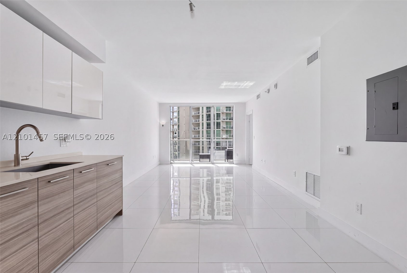 1300 Brickell Bay Dr #1203, Miami FL 33131