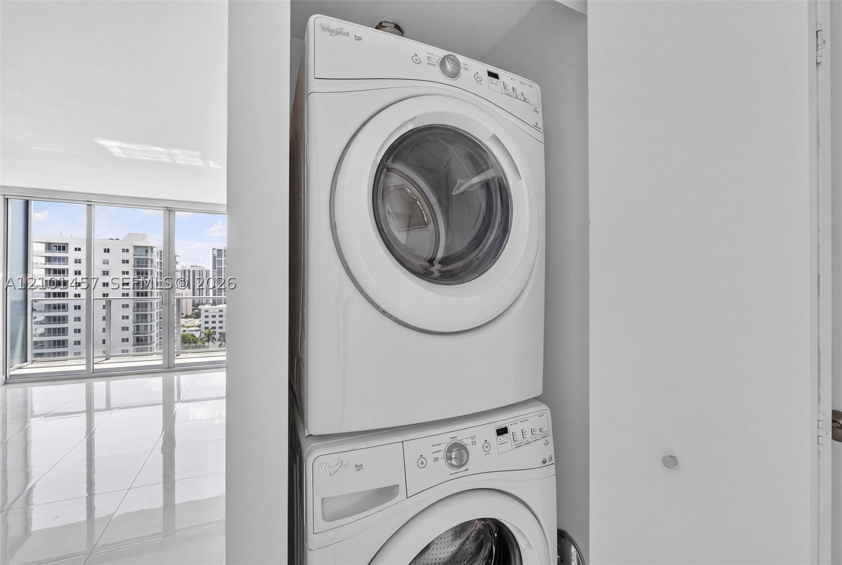 1300 Brickell Bay Dr #1203, Miami FL 33131