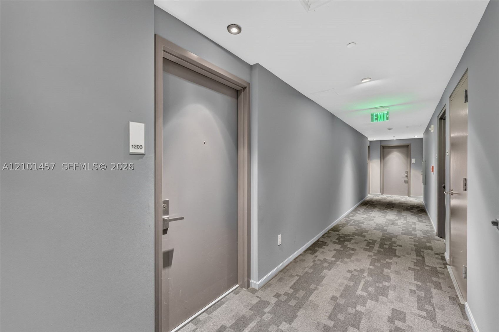 1300 Brickell Bay Dr #1203, Miami FL 33131
