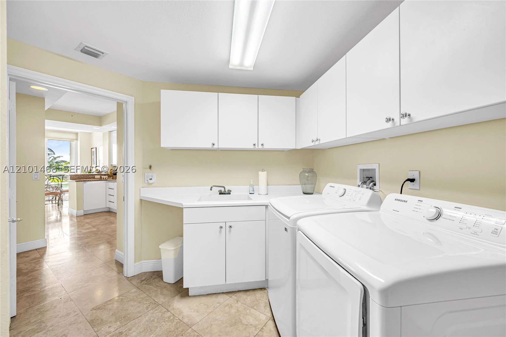 21050 Point Pl #502, Aventura FL 33180
