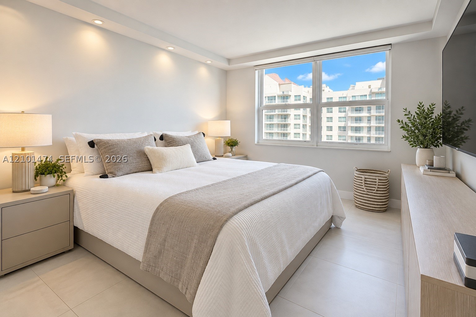 1155 Brickell Bay Dr #3010, Miami FL 33131