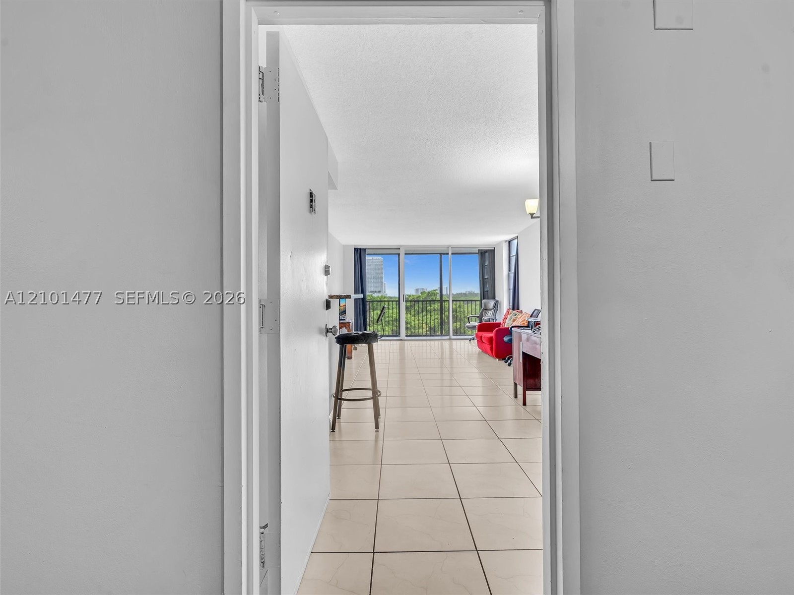 2500 NE 135th St #C502, North Miami FL 33181