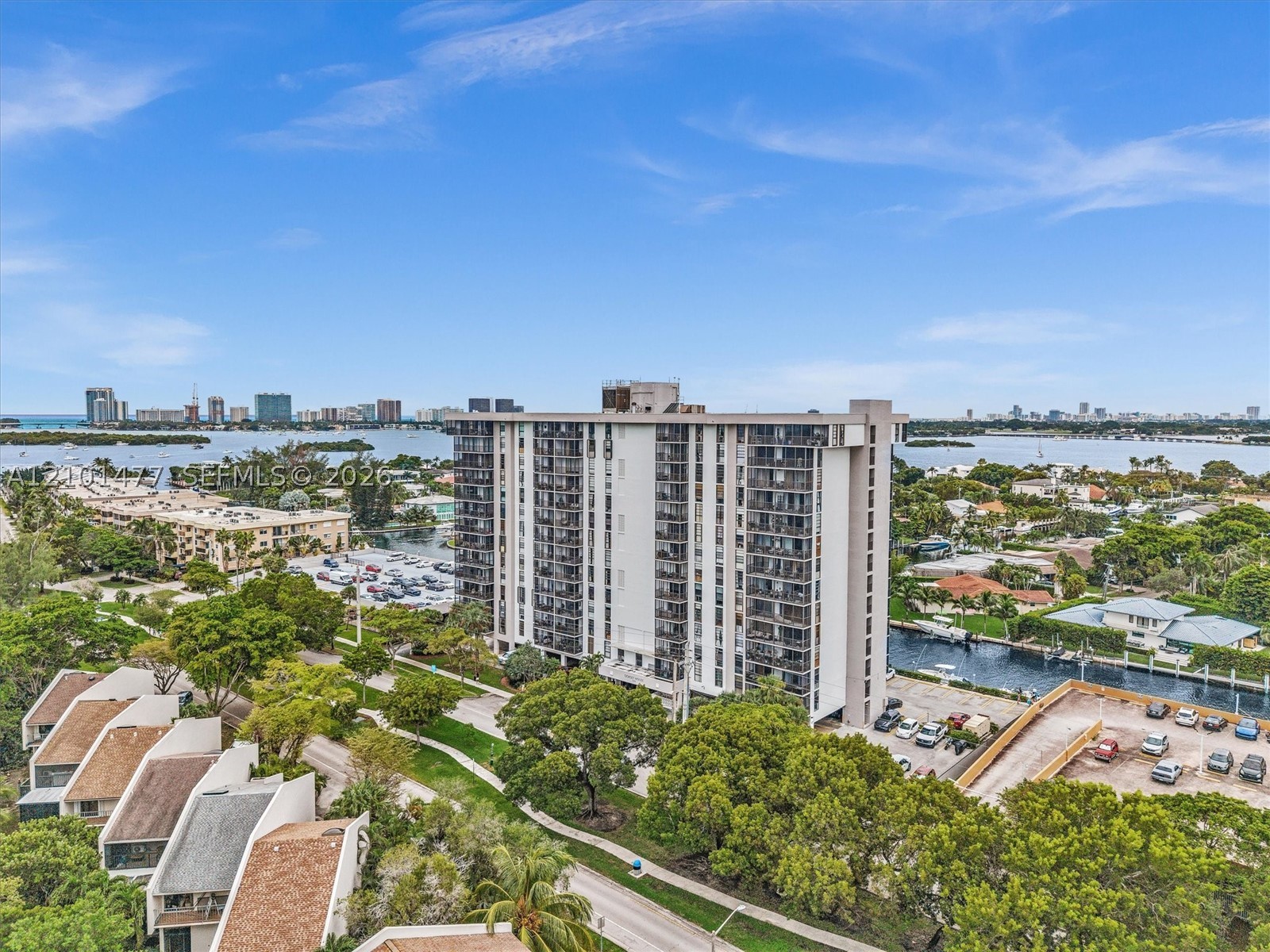 2500 NE 135th St #C502, North Miami FL 33181